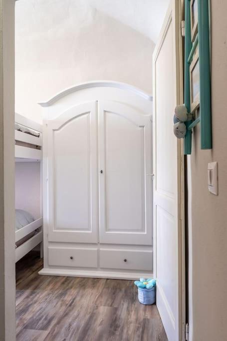 Casa Vacanze L'Angolo Fiorito Bettolle Exterior foto